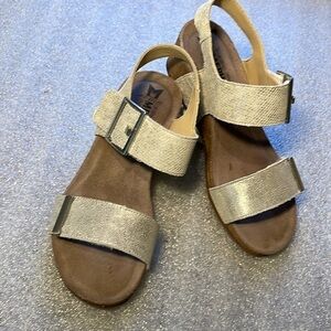 Mephisto Women's Morgana Wedge Sandals leather buckle 37